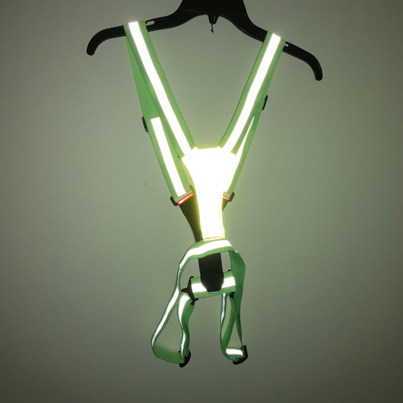 Led Light Up Running Vest Reflective Vest for Walking at Night, High Visibility - Picture 2 of 9